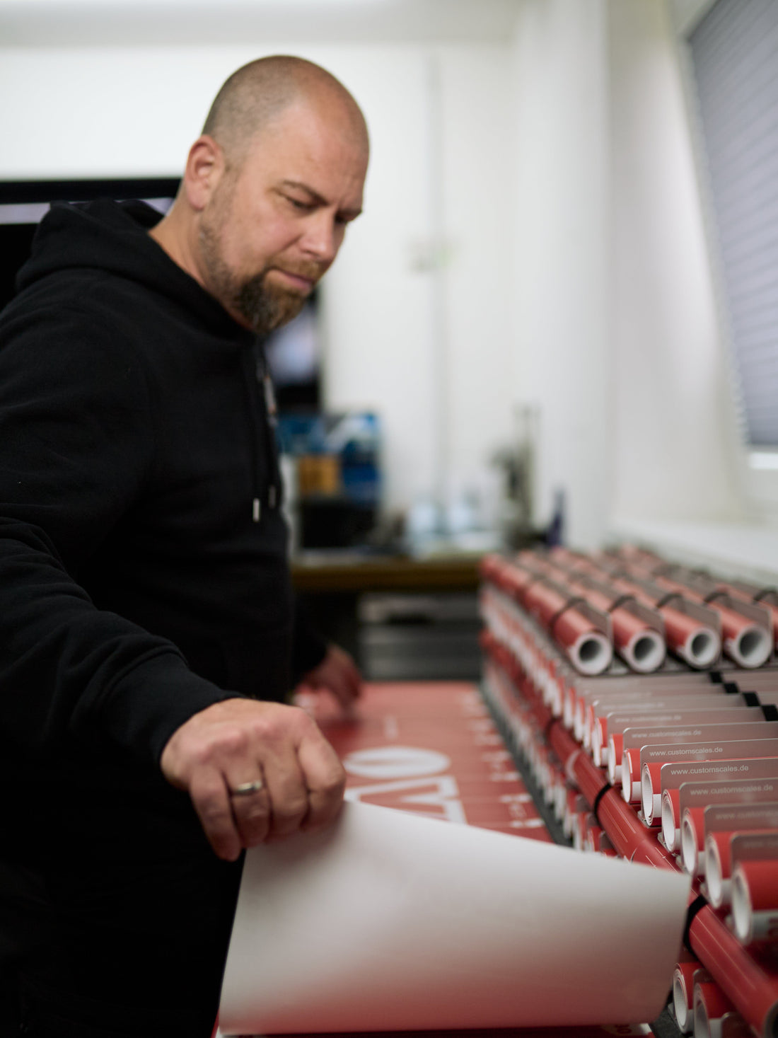 B2B-Fertigung von RollScales, BellyDesks & Measuring Boards Made in Germany